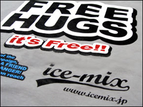 FREE HUGS@TVc@vg